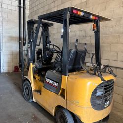 Great Forklift. caterpillar Cat Works Great. Fully Serviced.