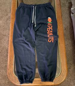 Knotts Berry Farm Peanuts Sweats