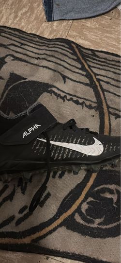 Nike alpha cleats size 9