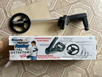 Kids BOUNTY HUNTER METAL DETECTOR NEW!