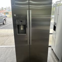 Now Only $999, Was $1199! Limited Time Only! GE SIDE BY SIDE REFRIGERATOR