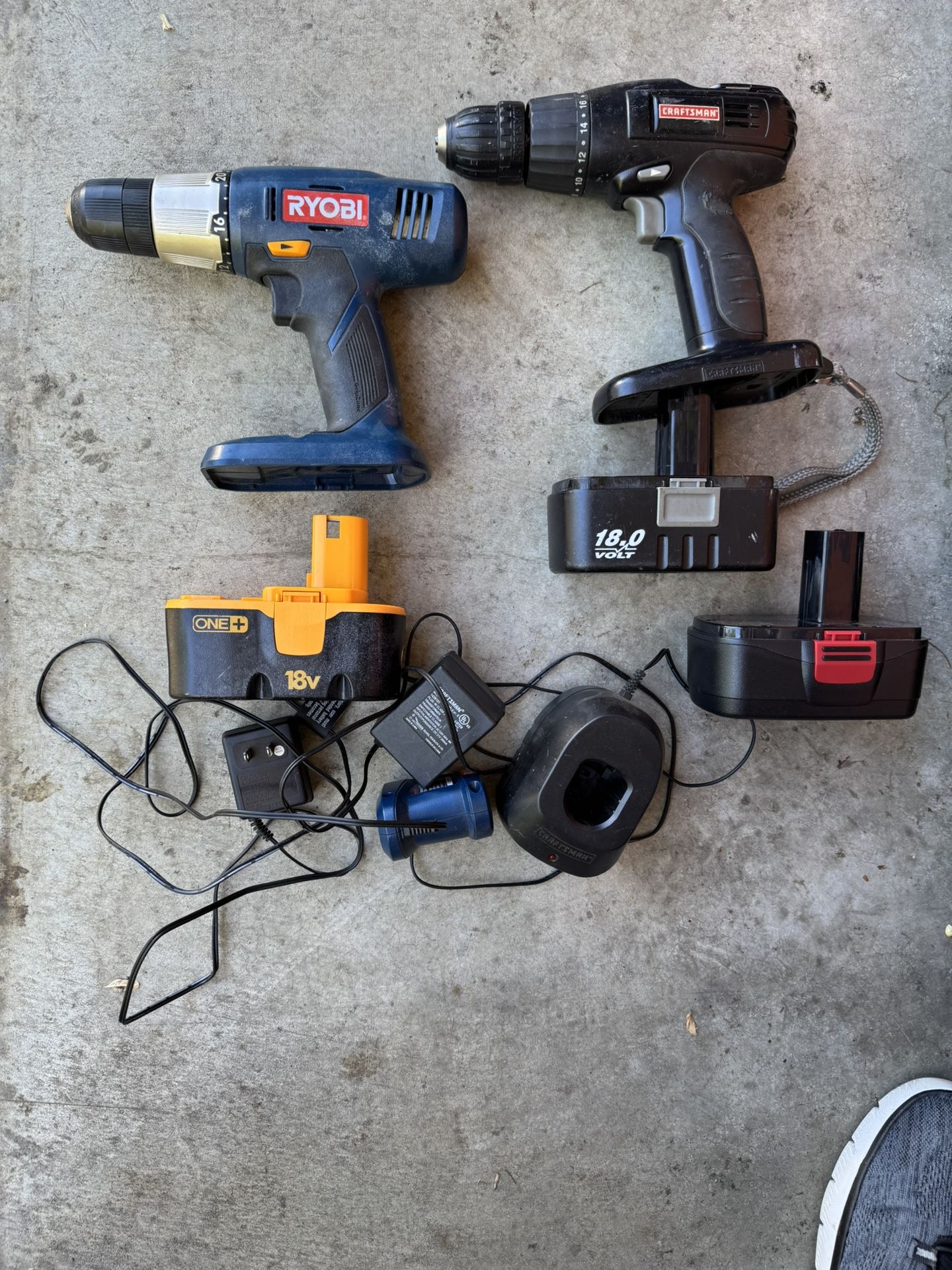 18V Cordless Drills, Craftsman And Ryobi With Batteries 