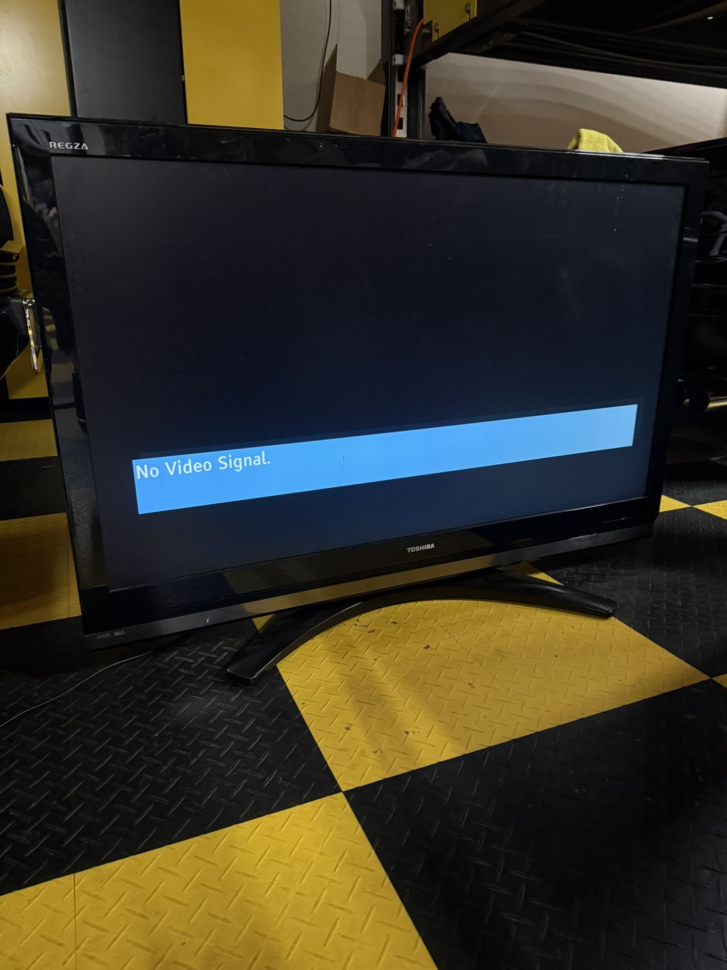 40Inch Flatscreen tv