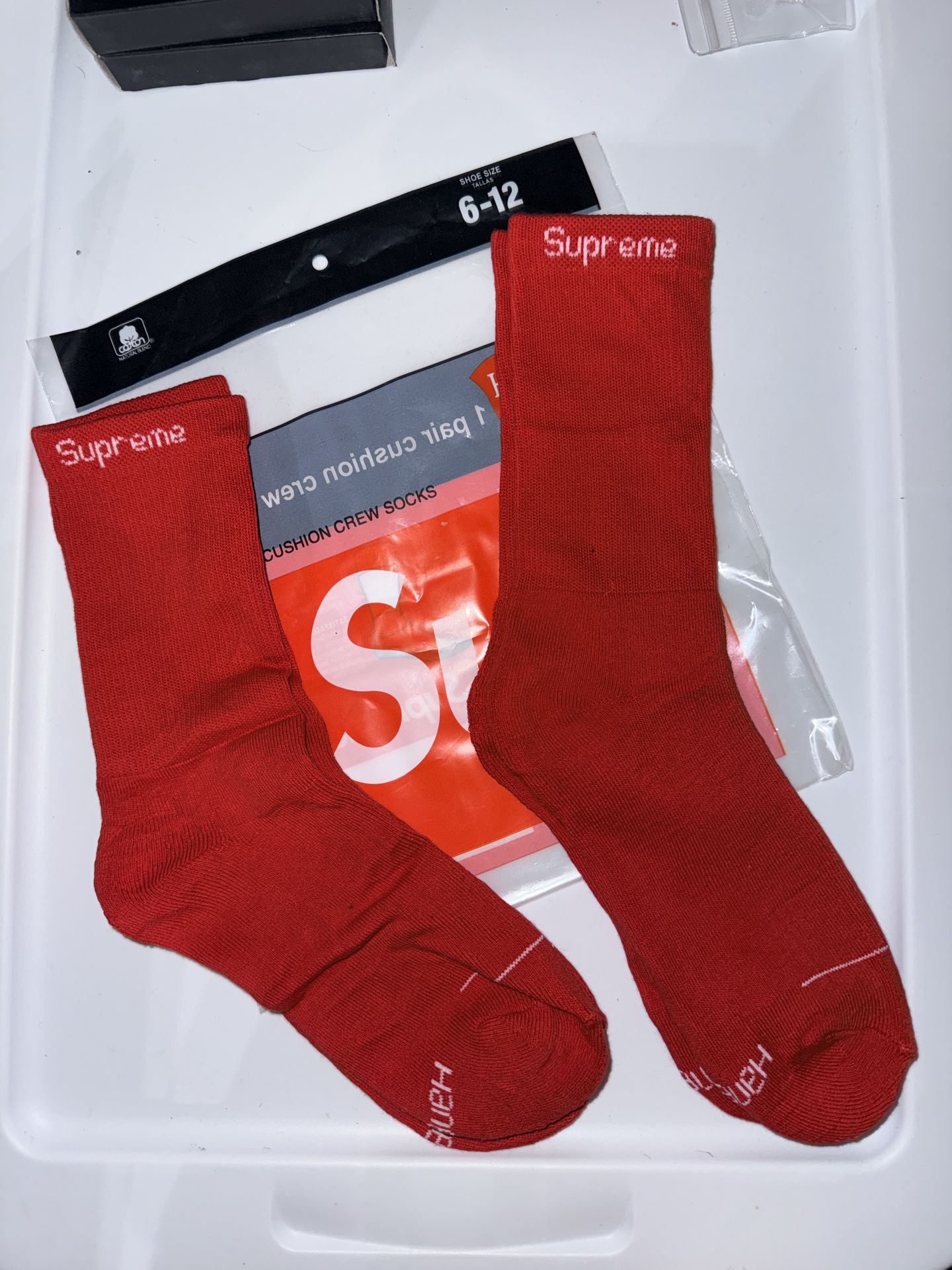 Unisex red supreme crew socks