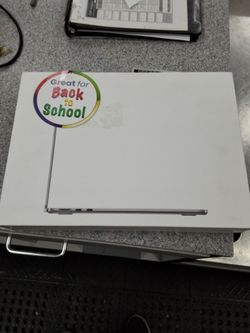 Apple laptop a2681