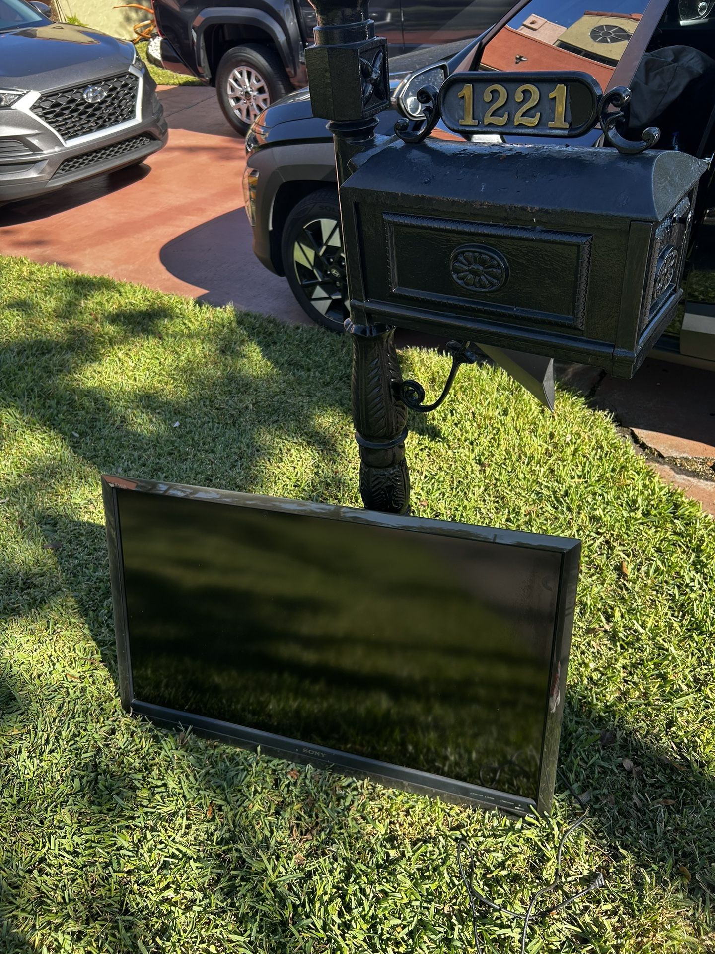 Free- Sony Bravia TV 46”