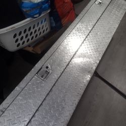 Merrit 70 Inch Aluminum Crossover Toolbox 