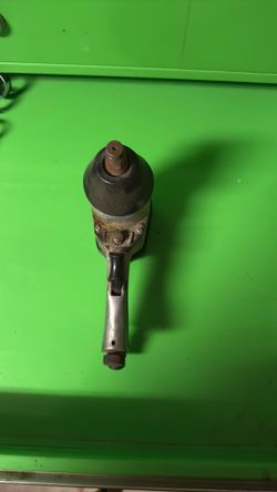 Central Pneumatic 1/2" Air Impact Wrench. Used as is