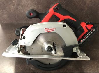 Milwaukee 2630-20 M18 18V Cordless 6-1/2" Circular Saw + Battery & Blade