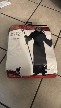 Skeleton reaper costume