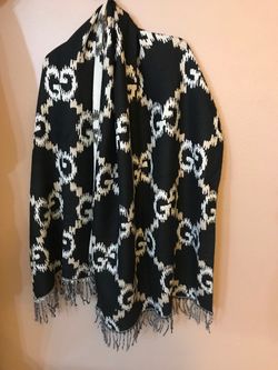 Scarfs for women's