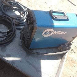 Miller CST 280 Welder