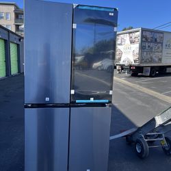 Samsung Bespoke 29 cu. ft. Standard Depth 4-Door Flex French Door Refrigerator in Stainless Steel with Charcoal Family Hub+