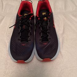 Hoka Tenni Shoes Size 10 For Man. In Good Condition Cash Only 