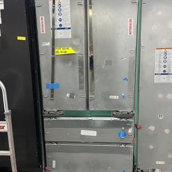 Built In 4 Door Thermador Panel Ready 36” Fridge Internal Ice & Water Open Box