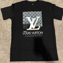  T-Shirt Size L Crew Neck Short Sleeve