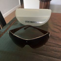 Steve Madden limited edition crystal Sunglasses with case
