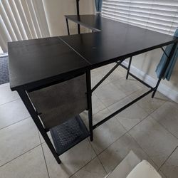 Corner/Angle Desk With Drawers 