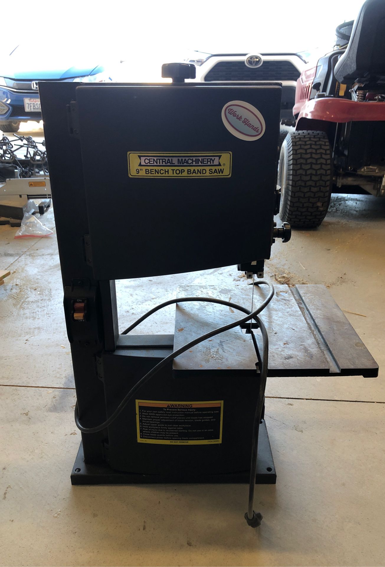 1/3 HP 9 in. Benchtop Band Saw Central Machinery for