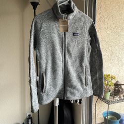 NEW Small Patagonia Grey Jacket - Women’s 