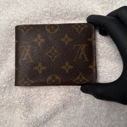 Louis Vuttion wallet 