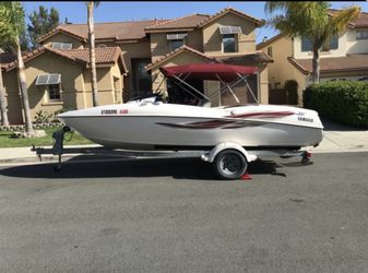 2001 LS 2000 Yamaha Jet Boat