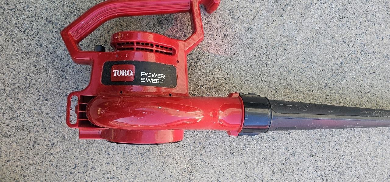 TORO sweeper Blower