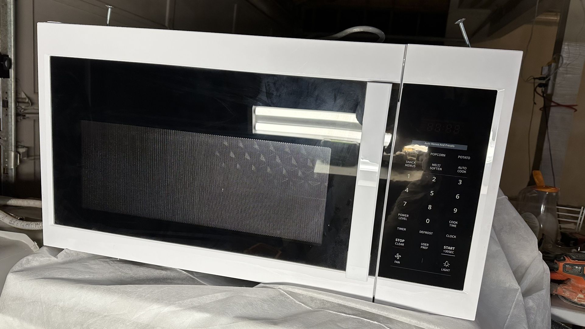 Vissani Over the Range Microwave