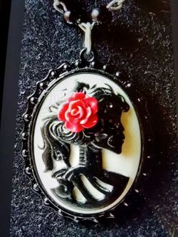 Girl skeleton pendant black beaded choker