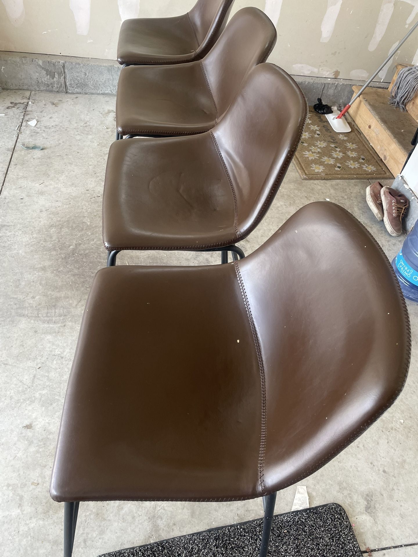 Selling 4 Bar Stools