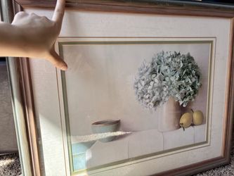 Beautiful Framed Hydrangea Wall Art - Solid Wood Frame 🖼️