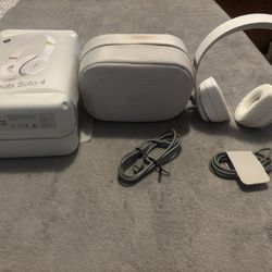 Beats Solo 4 Headphones (White And Gold)