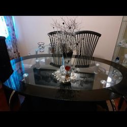 Glass Kitchen/ Dinning Room Table With 6 Chairs 
