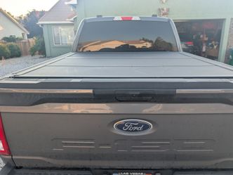 Bakflip trifold hard tonneau bed cover