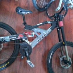 KHS MOUNTAIN BIKE 