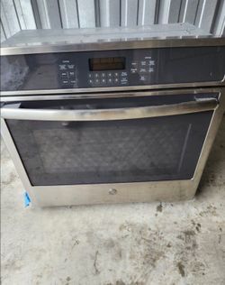 GE 30" built in single conversation wall oven