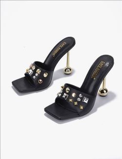 CAPE ROBBIN Glynnis Black Pumps, Black Studded, Size 8