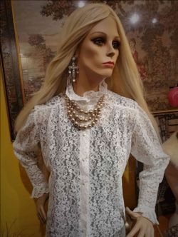 Vintage Victorian Style Blouse. Great for Halloween!