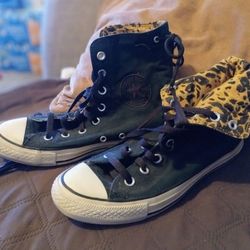Woman Size 8 Black Leopard Print Converse