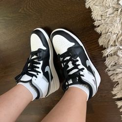 Air Jordans  1 Mid