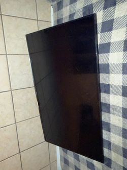 Samsung 48” tv with wall mount
