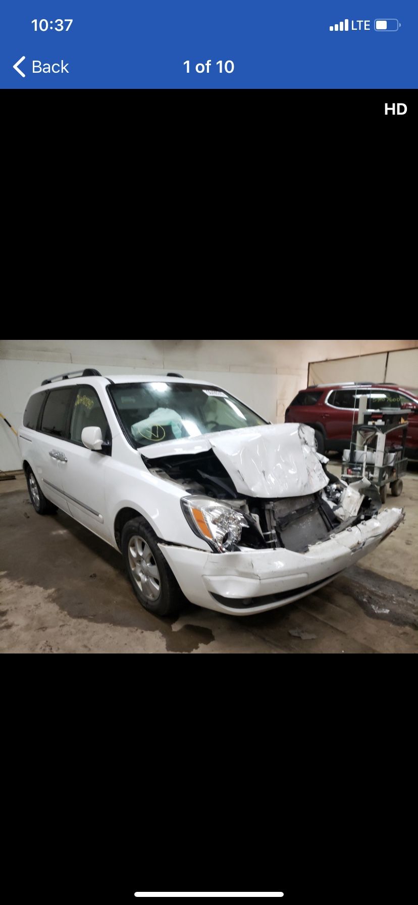 2008 Hyundai Entourage, Hit In The Front - For Parts