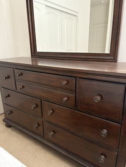 Queen Bedroom Set