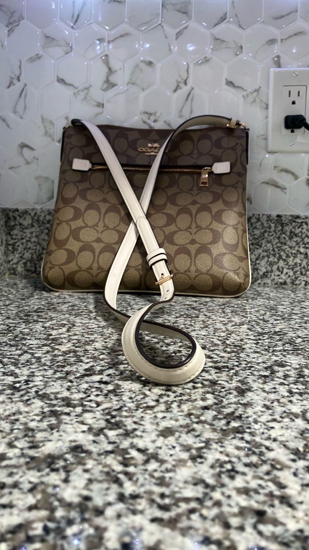 Coach Gallery Tote F26155 Brown Signature Canvas Leather Trim Shoulder Bag