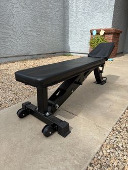 Heavy duty weight bench
