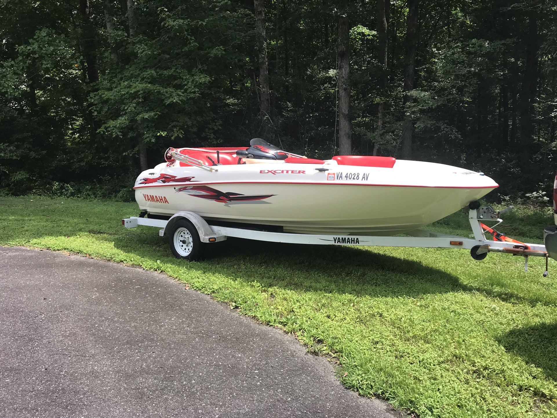 1998 Bow rider Exciter 135