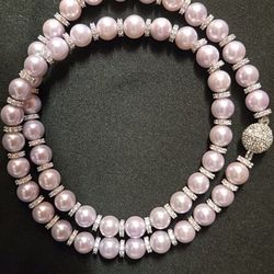 Elegant Pearl-Style Necklace – Faux Pearls