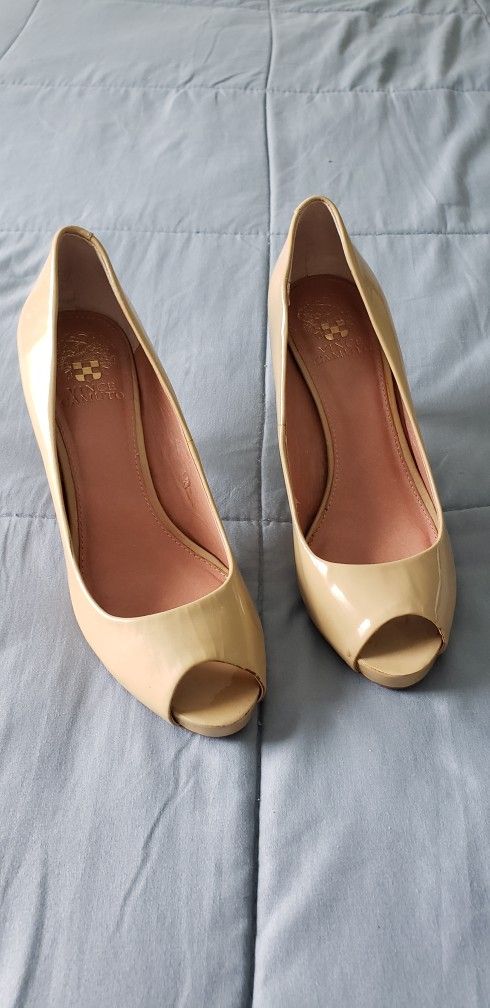 New women's heels size 8.5