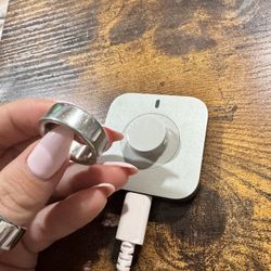 Oura ring 4  size 8 