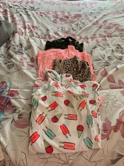 Women’s under shirts Sz Xlg